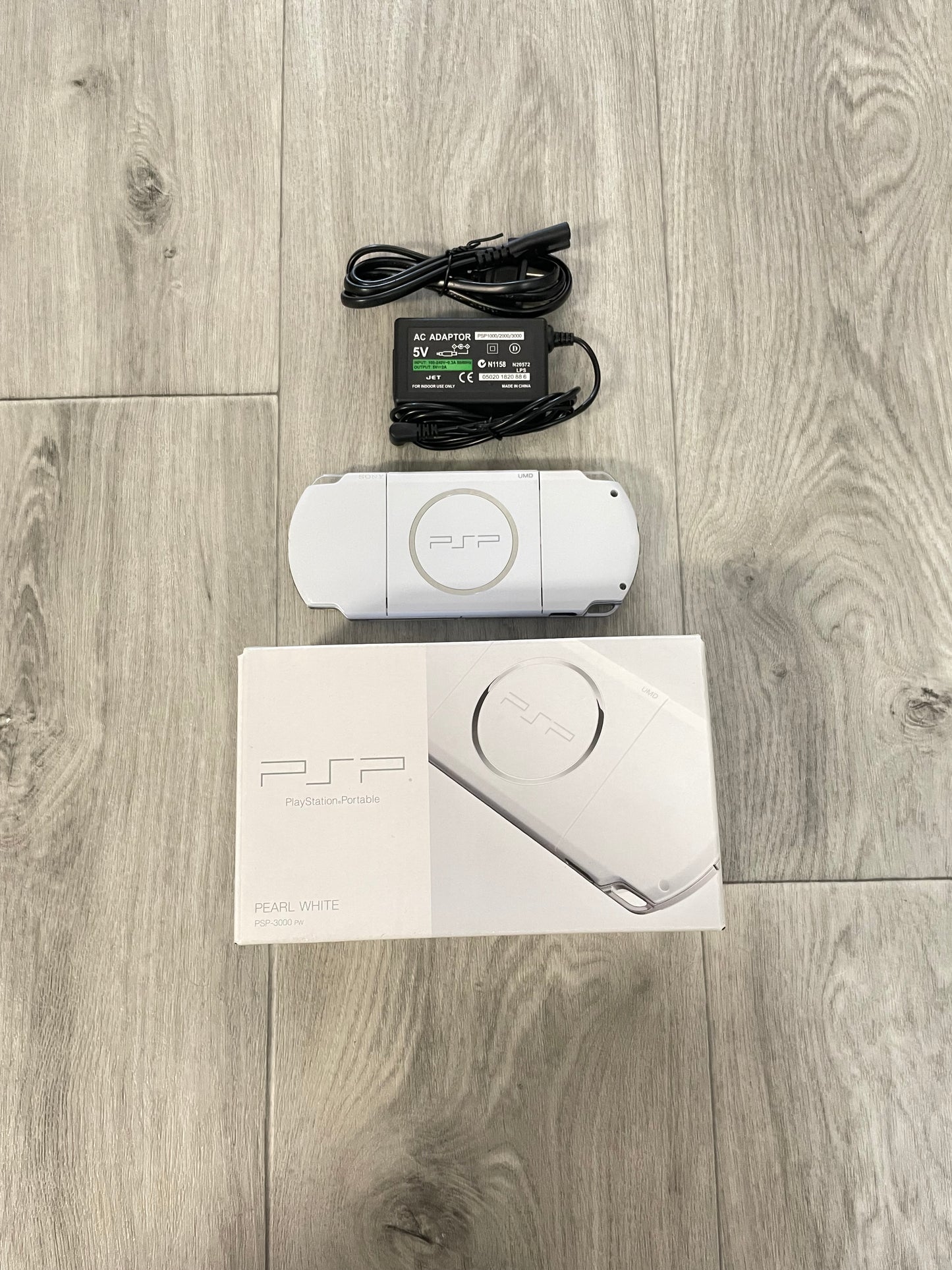 PSP 3000 Pearl White Console Complete In Box REGION FREE CIB USA SELLER