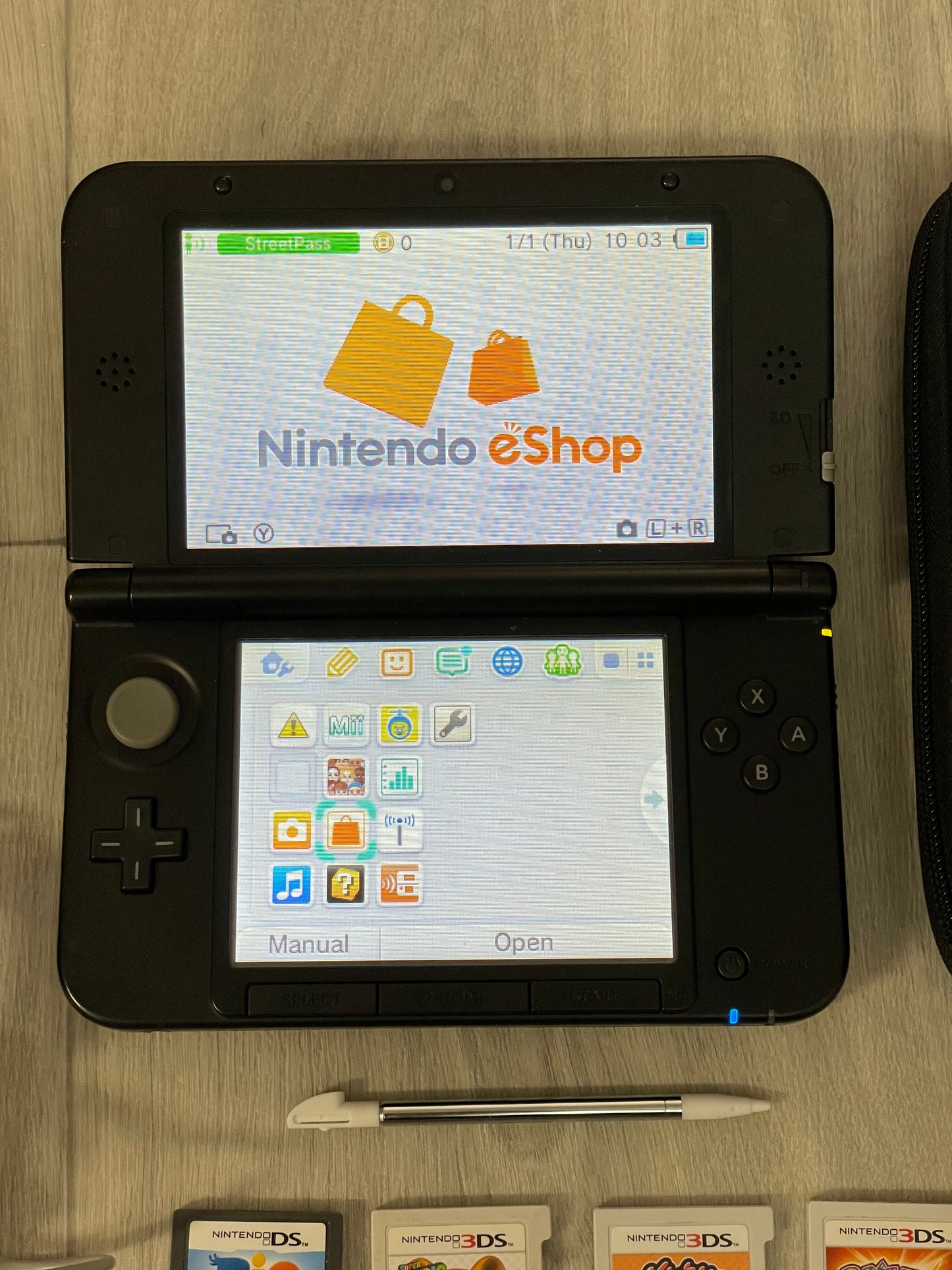 Nintendo 3DS XL Complete in box Game lot