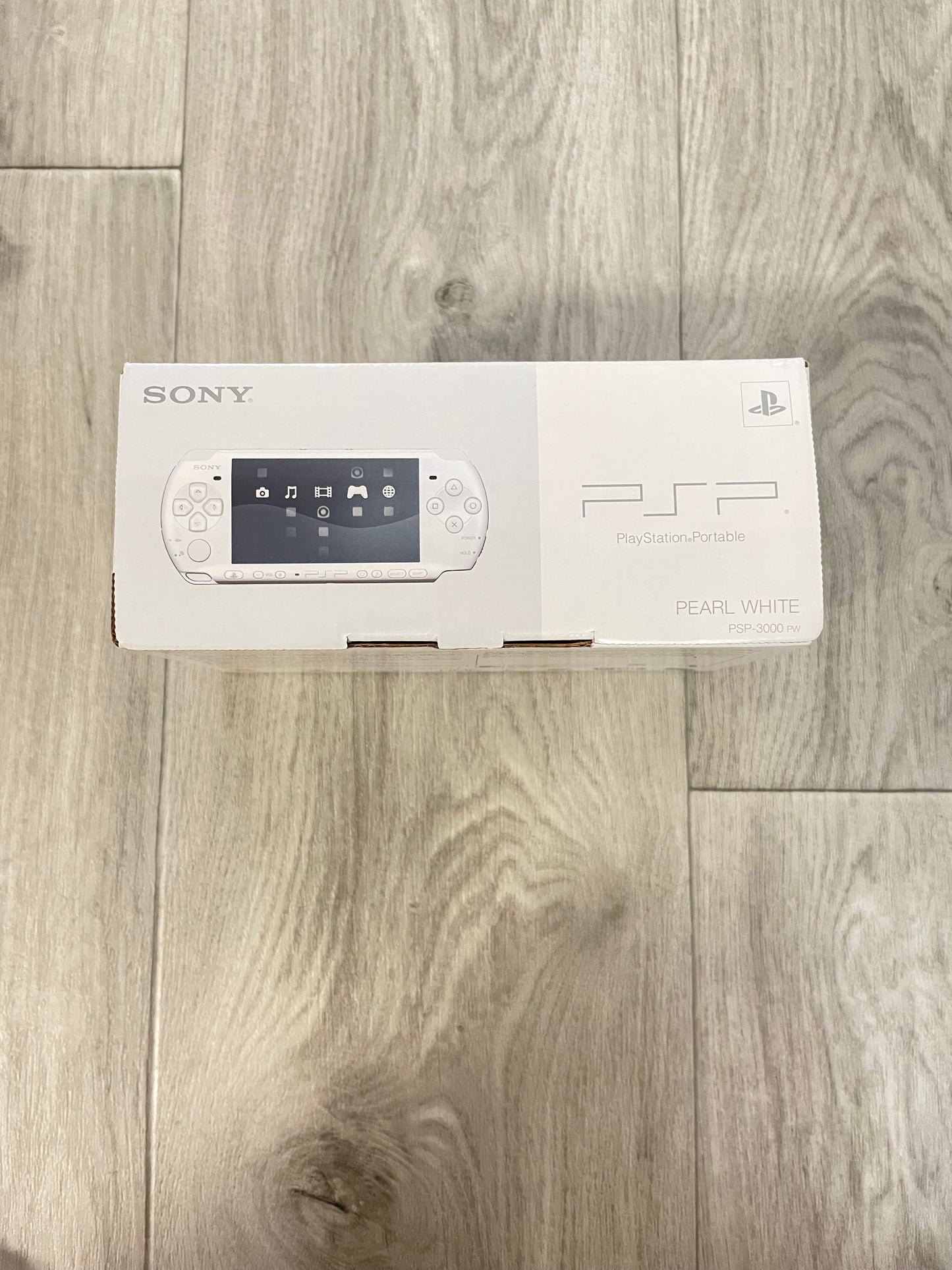 PSP 3000 Pearl White Console Complete In Box REGION FREE CIB USA SELLER