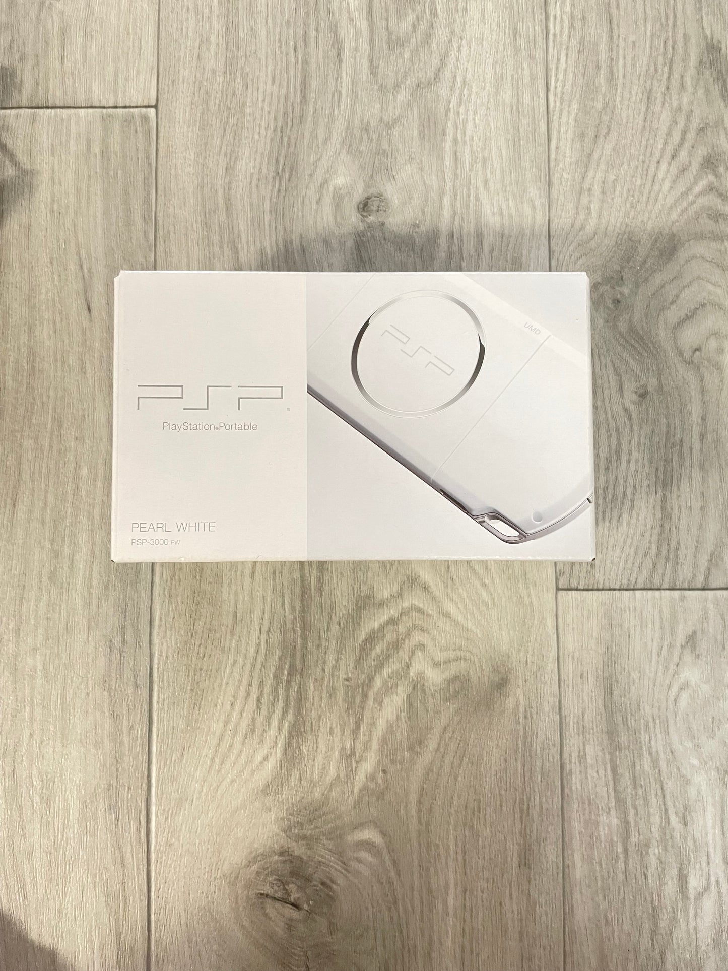 PSP 3000 Pearl White Console Complete In Box REGION FREE CIB USA SELLER