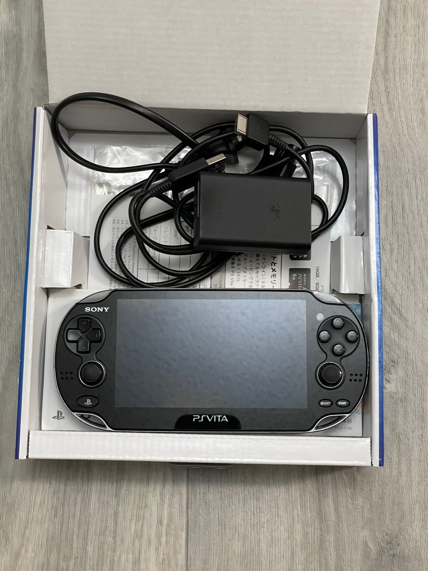 PS Vita 1000 Complete in Box