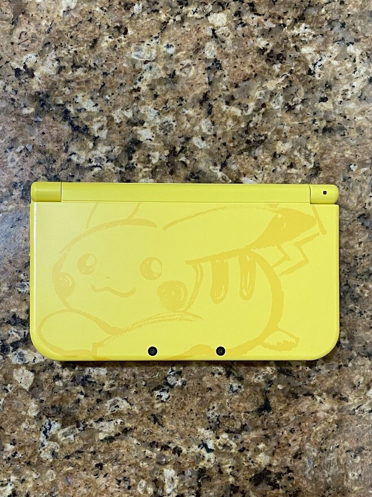 NEW Nintendo 3DS XL - Pikachu Yellow Edition [NEW Nintendo