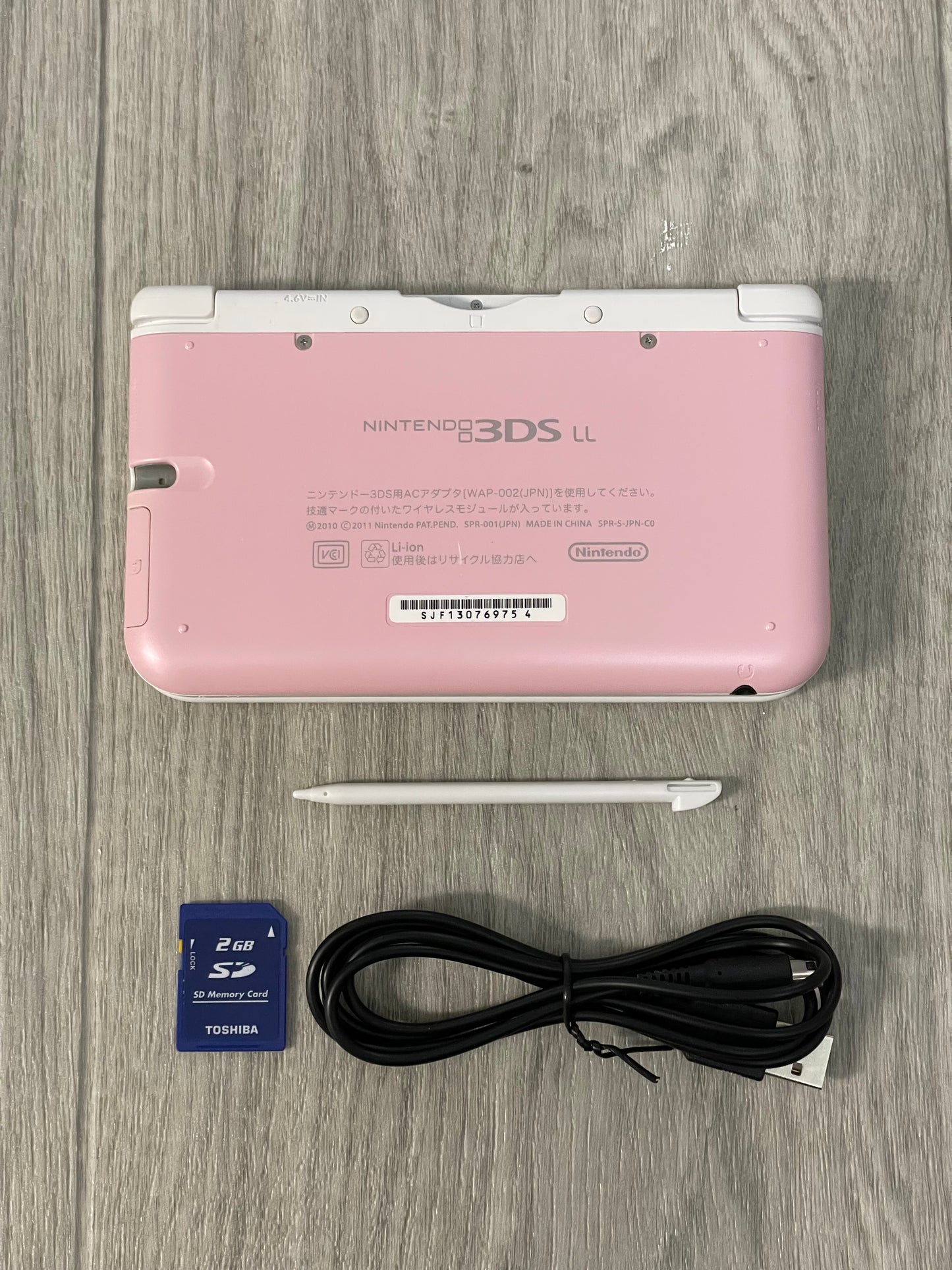 Nintendo 3DS XL Pink with charger and games