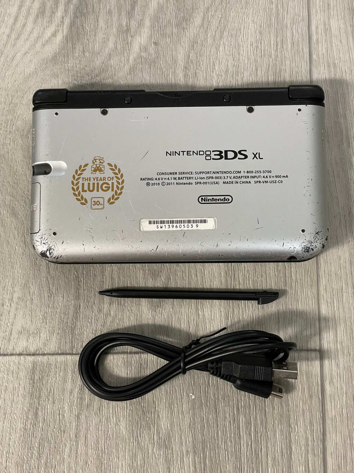 Nintendo 3DS XL The Year of Luigi 30th Anniversary Edition Silver Console