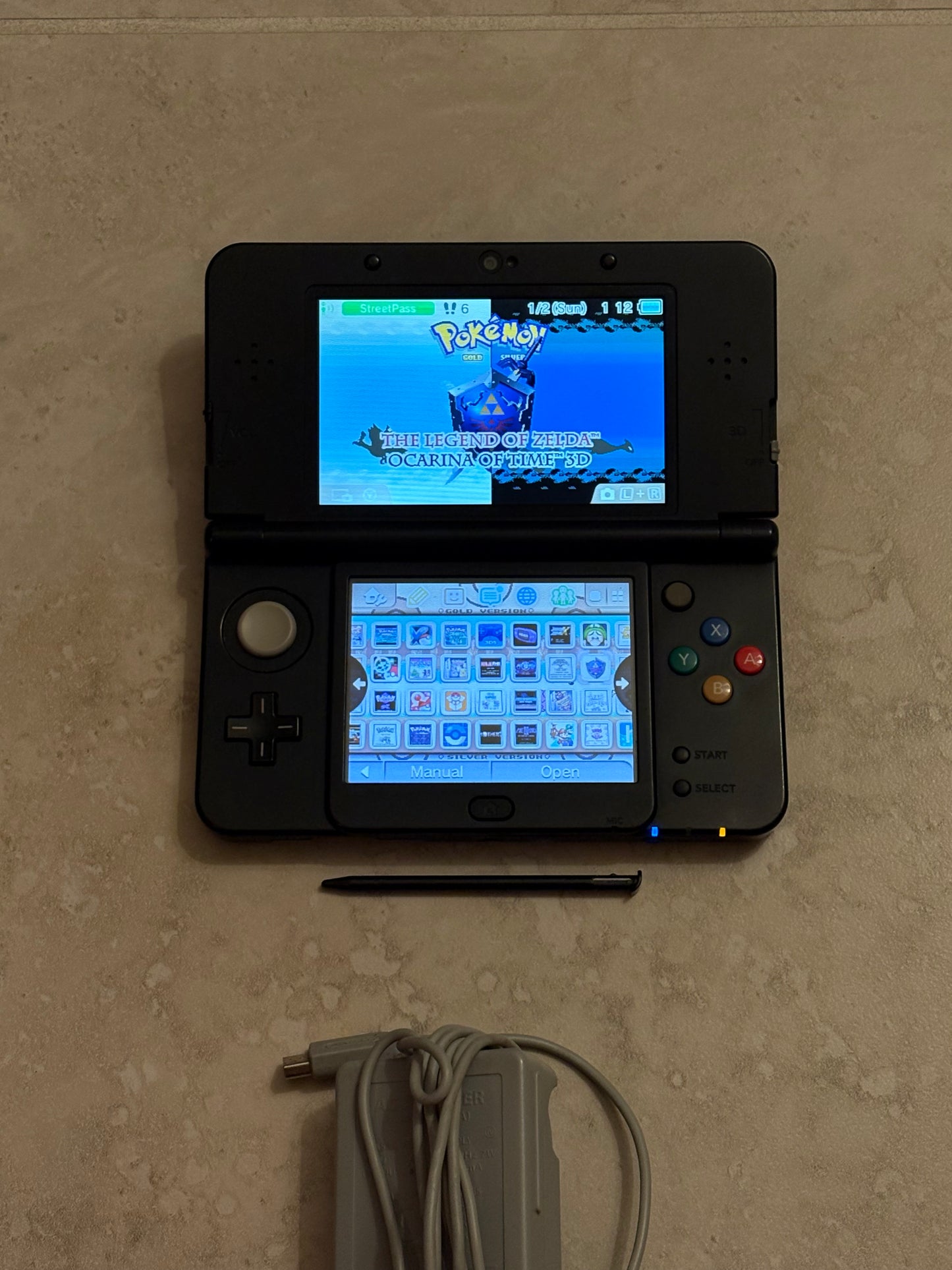 Nintendo 3DS Special Charizard Pokemon Edition with games and charger