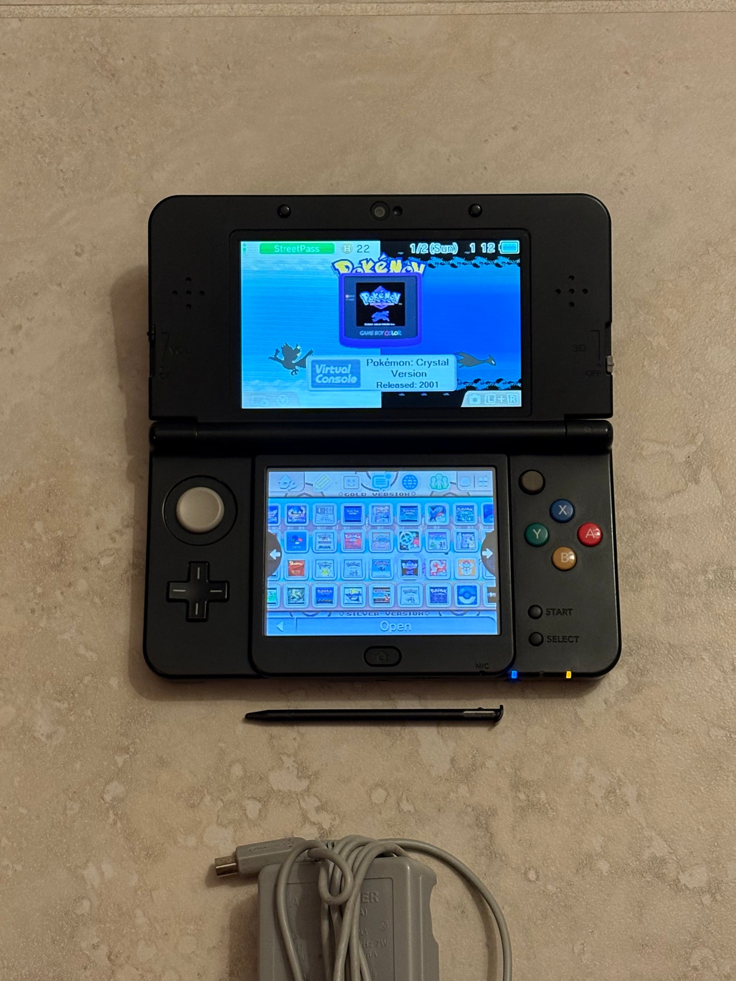 Nintendo 3DS Special Charizard Pokemon Edition with games and charger