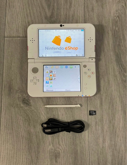 Mint condition New Nintendo 3DS XL