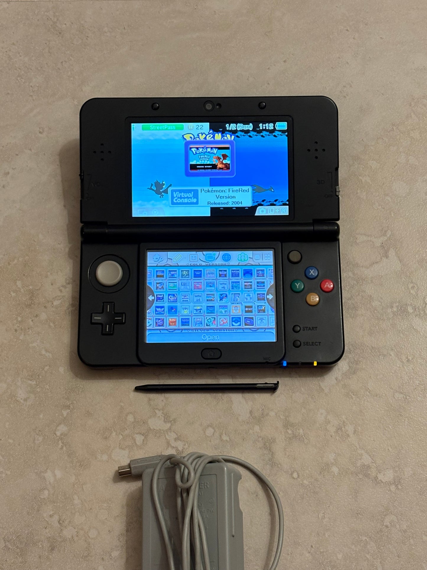 Nintendo 3DS Special Charizard Pokemon Edition with games and charger